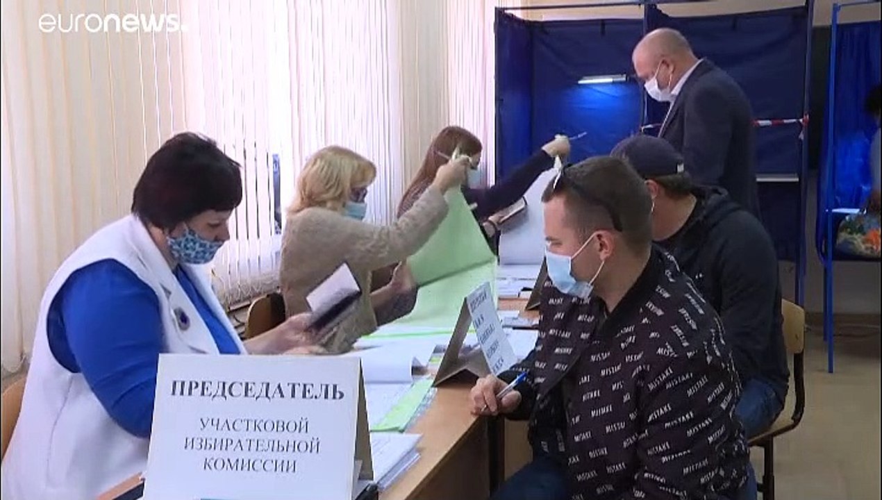 Russie : des élections régionales en pleine aff...