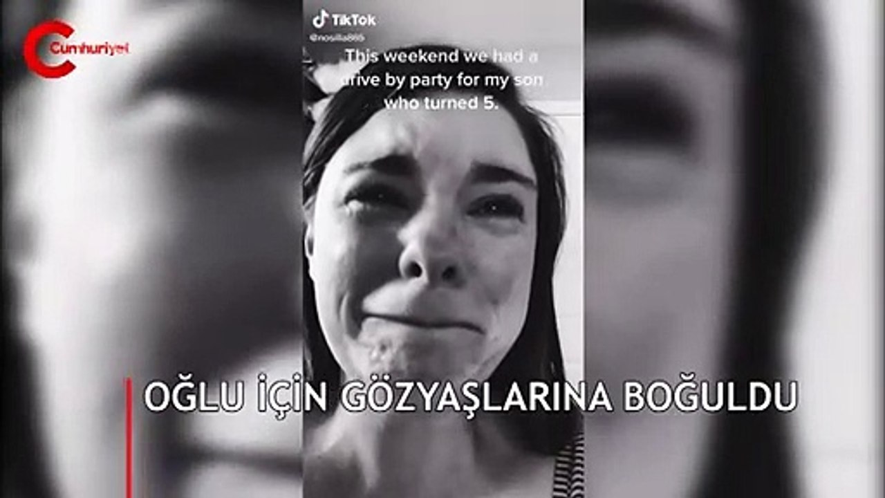 Down sendromlu oğlunun doğum günü partisine tek bir kişi katıldı, gözyaşları içinde çektiği görüntüyü milyonlar izledi