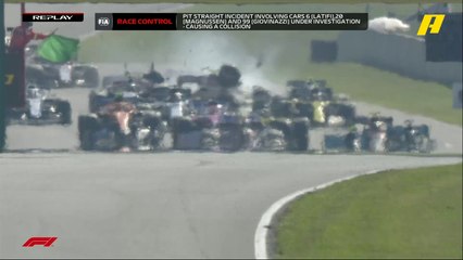 شاهد لحظة تطاير أجزاء من السيارات فوق الحلبة بعد حادث رباعي عنيف