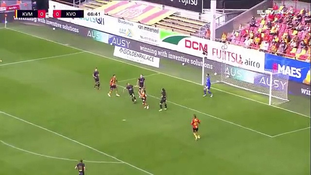 Il clamoroso errore ad un passo dalla porta: il finale è tragicomico