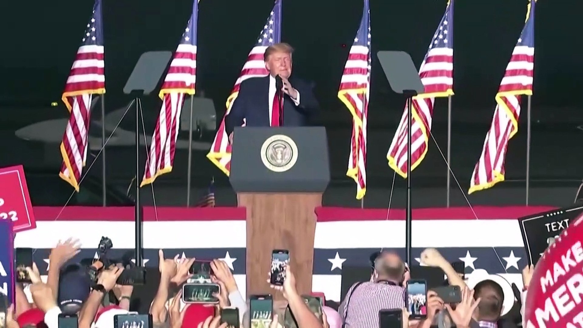 ⁣Trump visita Califórnia
