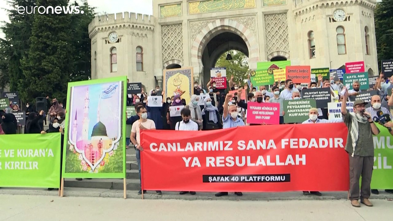 A Charlie Hebdo ellen demonstráltak Isztambulban