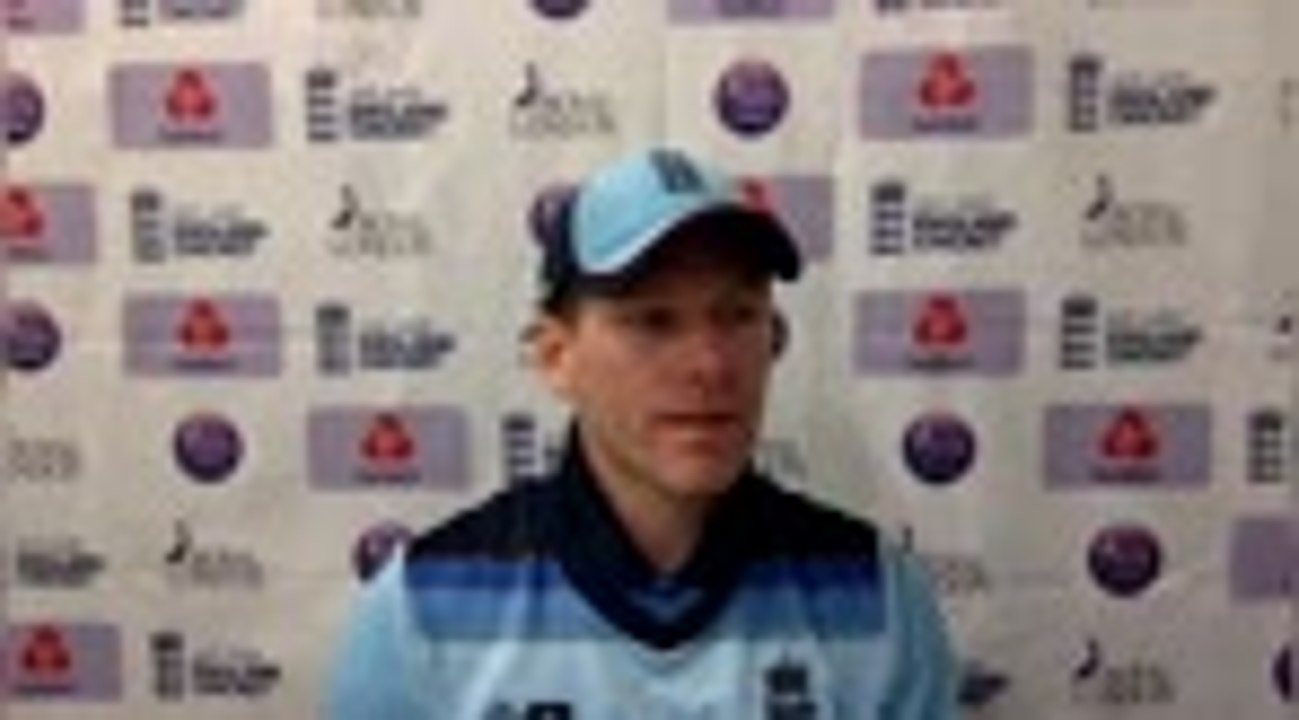 England's bowling make the team look good - Morgan