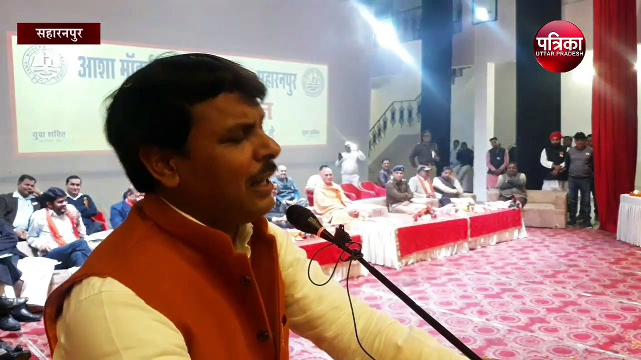 इस आइएएस। ऑफिसर ने खोल दी इंग्लिश की पोल जानिए हिंदी की खूबियां