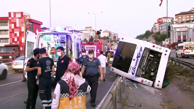 Şehirler arası yolcu otobüsü E-5'de yan yattı: 1'i ağır 10 yaralı