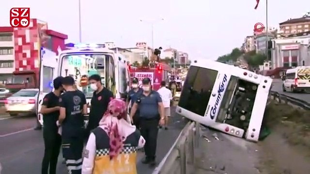 Şehirler arası yolcu otobüsü E-5'de yan yattı: 1'i ağır 10 yaralı