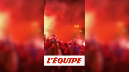 Les Marseillais accueillis en héros - Foot - WTF