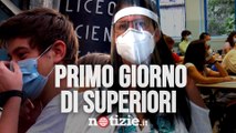 Primo giorno di scuola alle superiori: la riapertura dei licei tra mascherine e norme anti covid