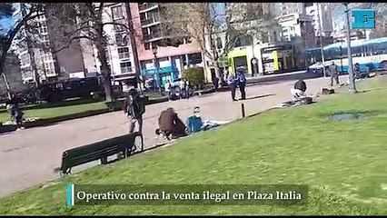 Operativo contra la venta ilegal en Plaza Italia