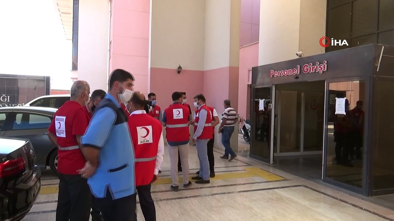 Kızılay Genel Başkanı Kınık yaralıları ziyaret etti