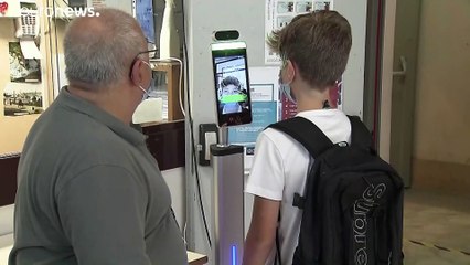 Cerca de 6 milhões de alunos voltam à escola em Itália