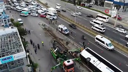Yan yatan yolcu otobüsünün kaza anı görüntüleri kamerada