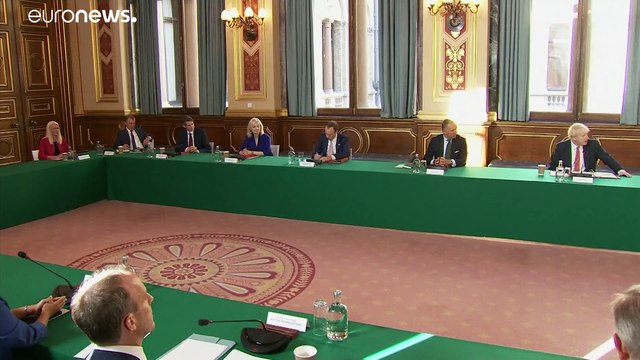 Спорный законопроект: Кэмерон критикует инициативу Джонсона