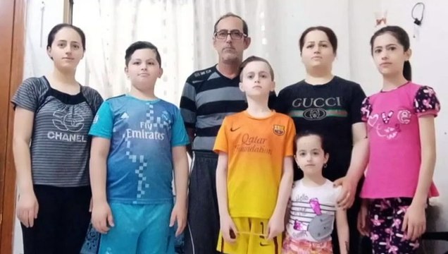 Thousands of refugees stranded as Australia halts intake