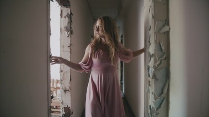 Margo Price - Letting Me Down