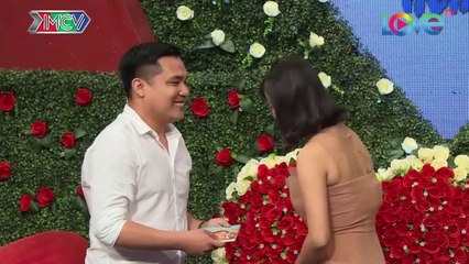 Bị "Khá Bảnh" nhập chàng trai múa quạt lấy le bạn gái ngay lần đầu gặp mặt