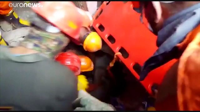 ساختمانی چندطبقه در حومه بمبئی فرو ریخت و کشته برجای گذاشت