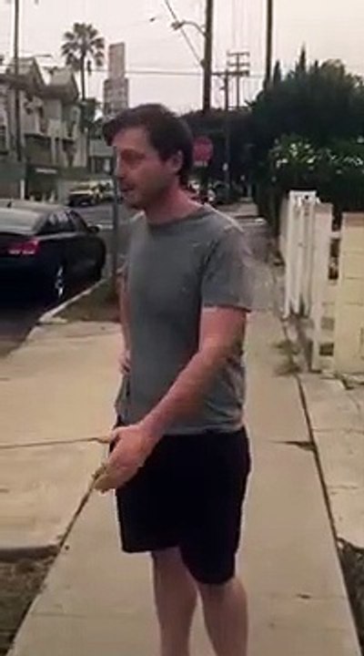 Agressé dans la rue car il porte un masque