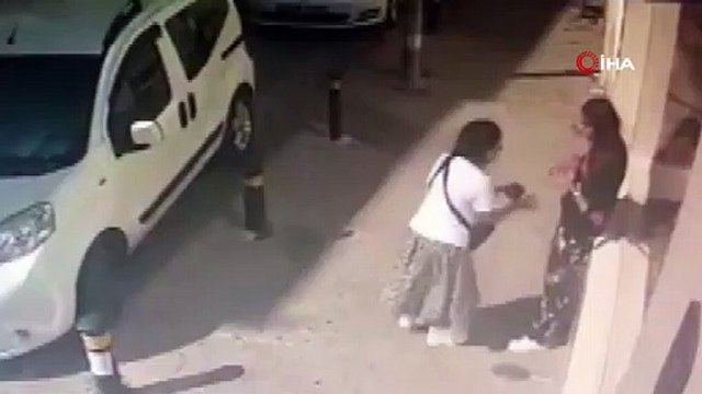 Kız arkadaşını evire çevire dövdü!