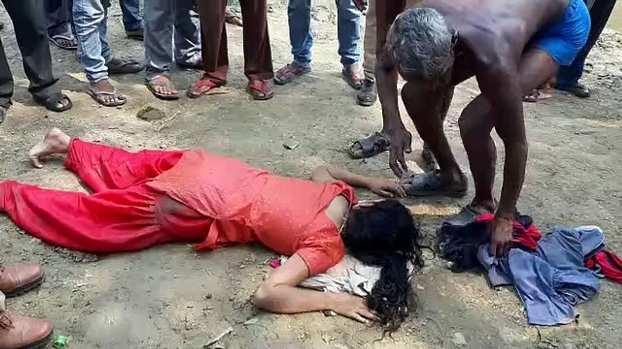 झांसी: घर से नाराज युवती ने एरच नदी के पुल से लगाई छलांग, किसान ने कूदकर बचाई जान