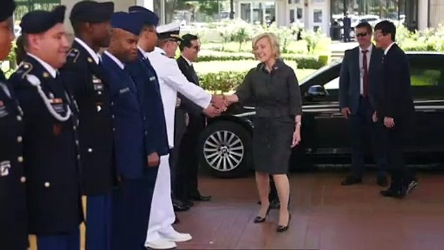 Trump advierte de que respondería a un ataque de Irán con uno mil veces mayor