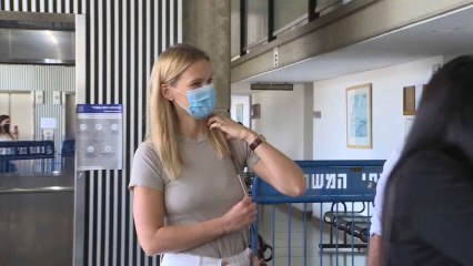 Nueve meses de servicio comunitario para Bar Refaeli y prisión para su madre por evasión fiscal