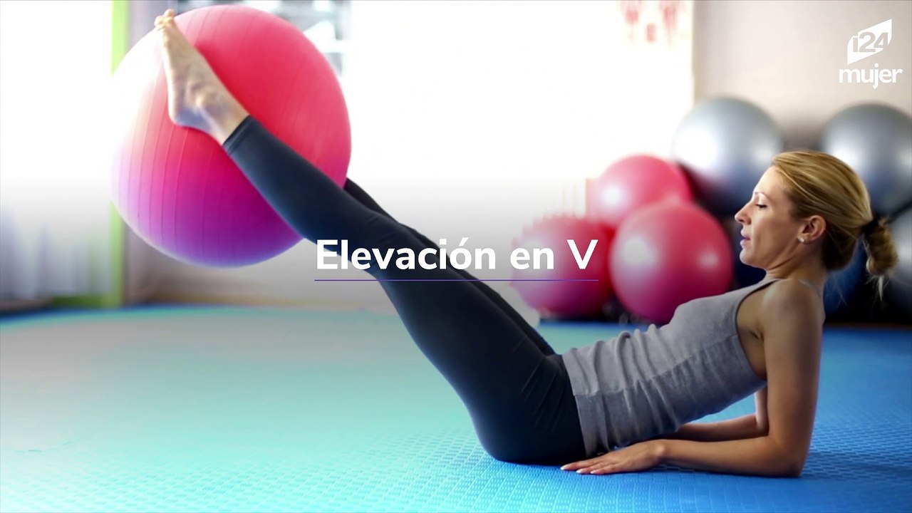 Ejercicios con pelota para un vientre plano y piernas tonificadas