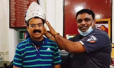 समाजसेवियों ने जिलाधिकारी को किया सम्मानित