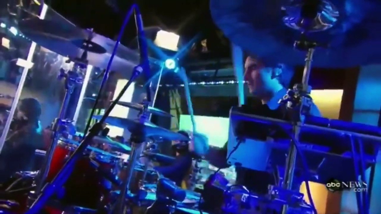 Selena Gomez & The Scene - A Year Without Rain (Live @ Good Morning America) (2010/09/23) HD