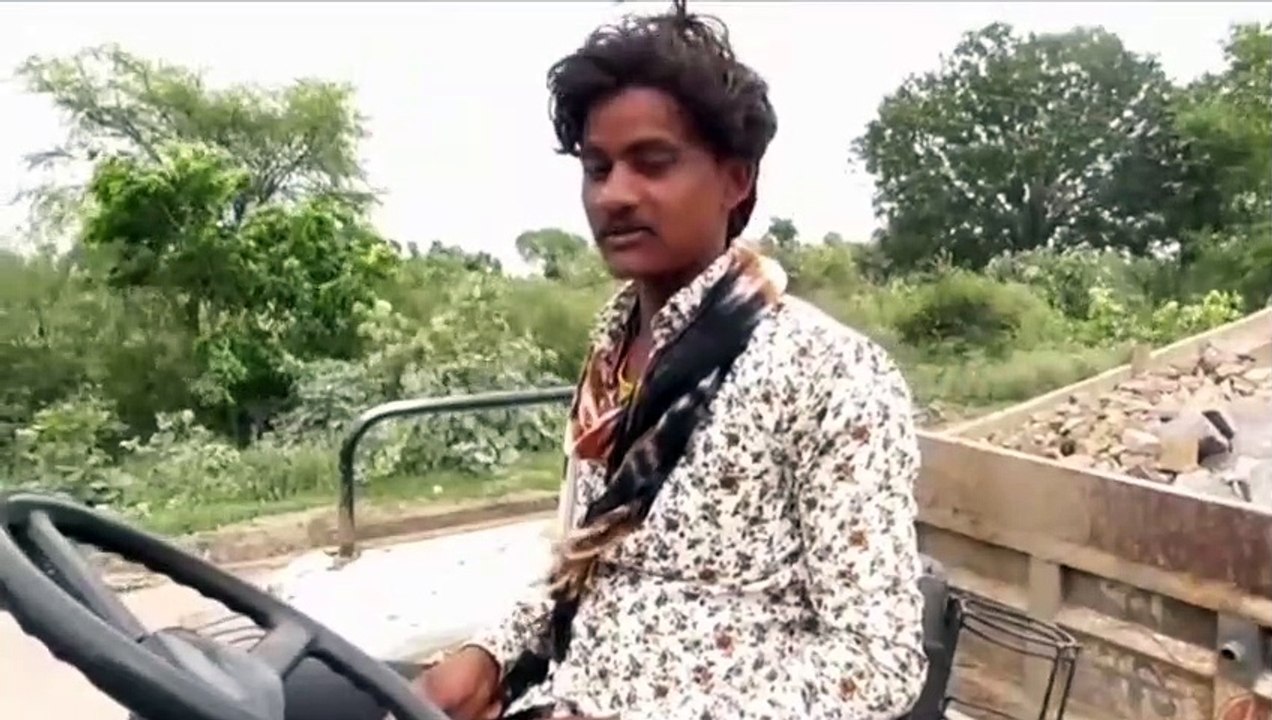 खुलेआम हो रही है सरकारी राजस्व की चोरी, निजी हाथों में जा रही है अवैध वसूली