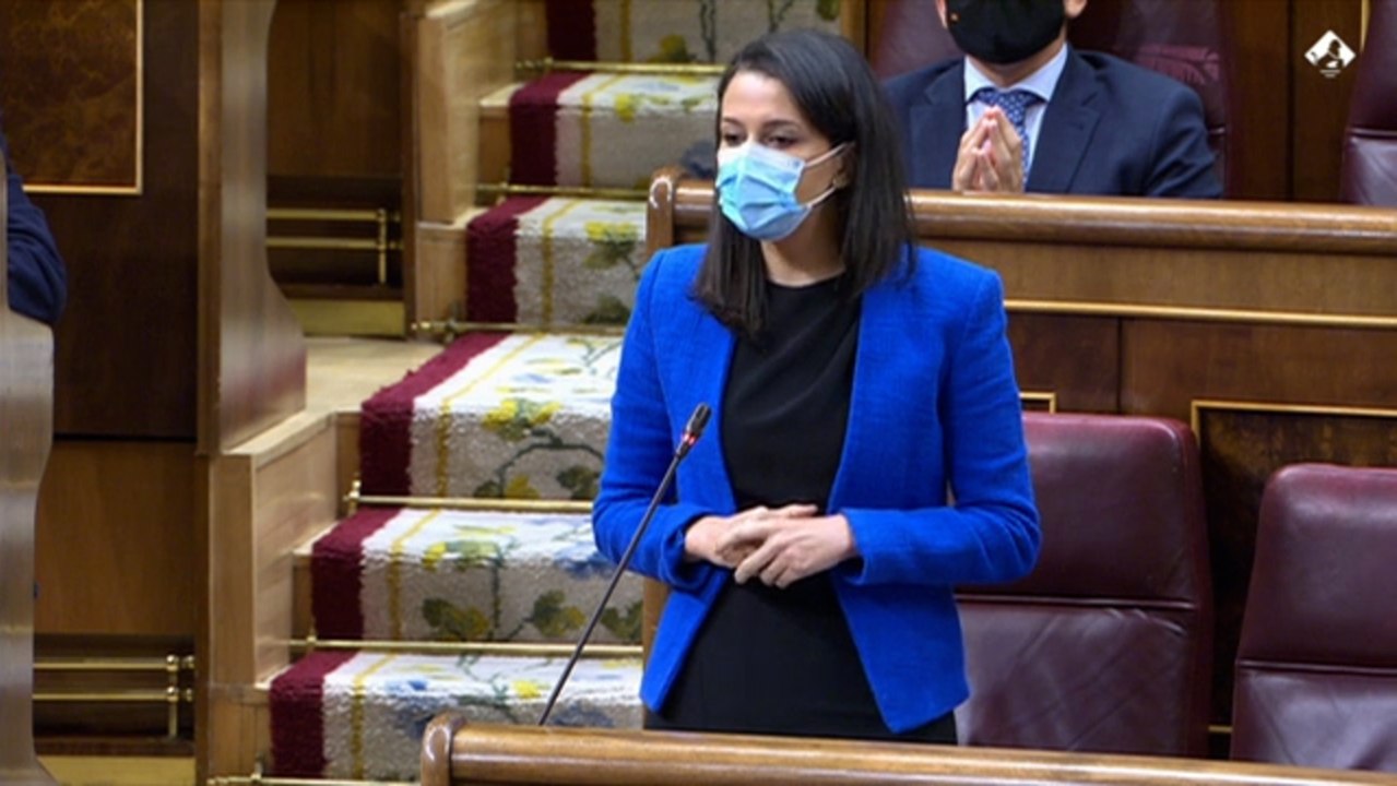 Arrimadas pregunta a Sánchez qué hará si imputan a Iglesias