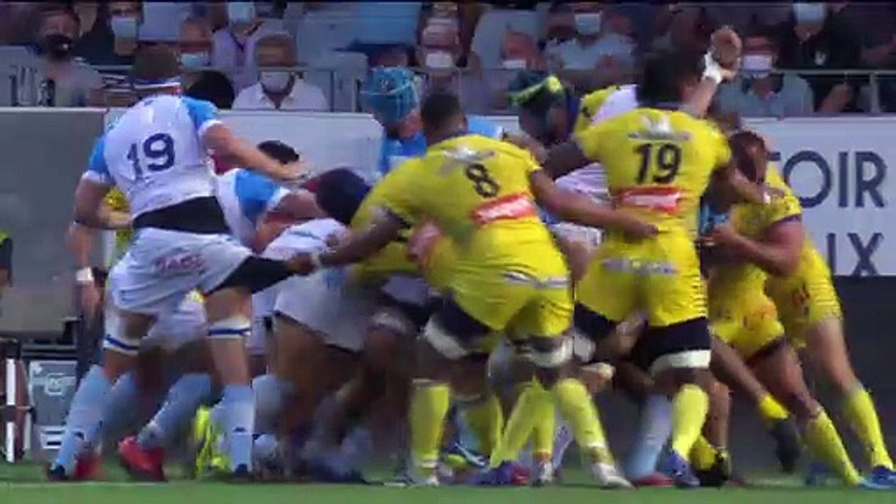 Coup de pied Maxime Delonca