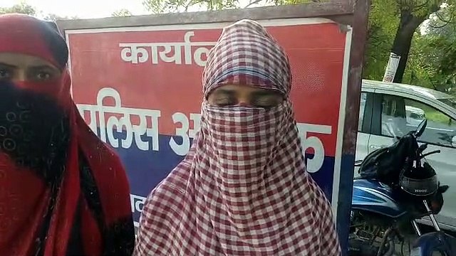 कानपुर देहात: 2 किशोरियों से दबंग आए दिन करते हैं अश्लीलता-छेड़छाड़, न्याय के लिए पुलिस कर्मचारियों ने किशोरियों को टरकाया
