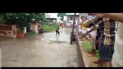 Ziada barish hoti hai ziada pani ata hai --Bilawal Bhuto--