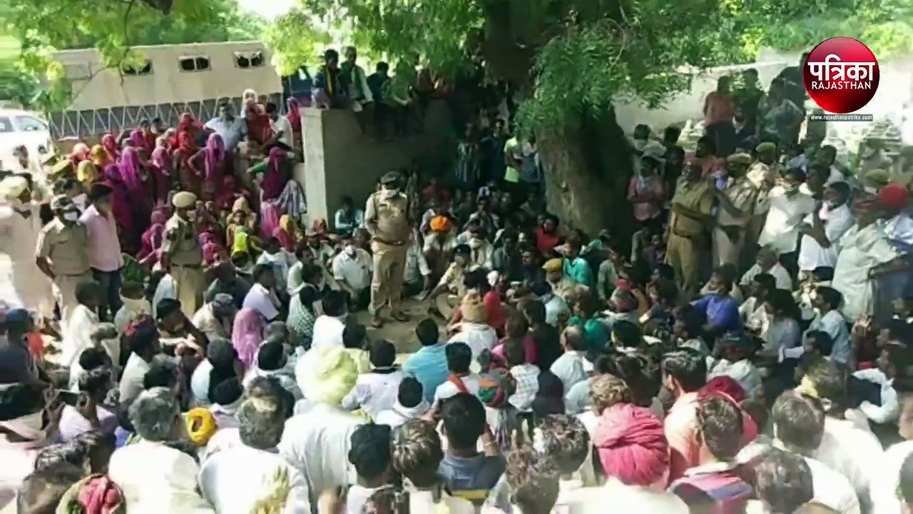 VIDEO : पाली : तालाब से निकाला शव, चोट के निशान...