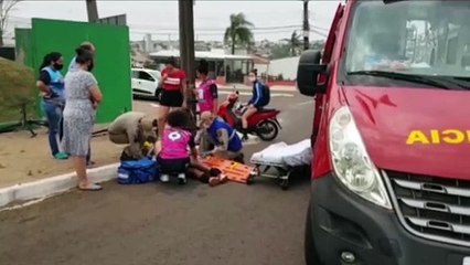 Ciclista passa mal e sofre queda na Avenida Brasil, na Região da Fag