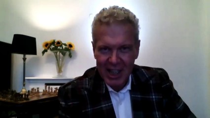 Andrew Eborn's Ultimate Guide to Gliding - What To Wear with Rebecca Bryan