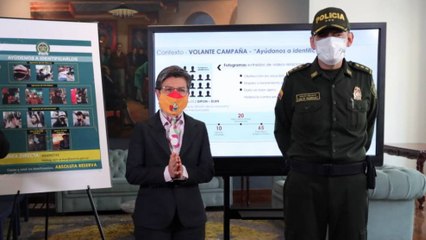 Tải video: Publican el cartel de los primeros vándalos que atentaron contra varios CAI en Bogotá