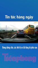 Đang dừng chờ, các ôtô bị xe tải tông từ phía sau