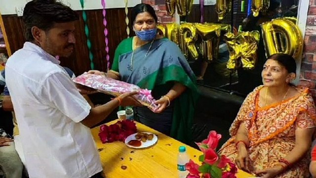 इटावा: परिवार का हाल-चाल लेने पहुंची सरिता भदौरिया का स्वागत