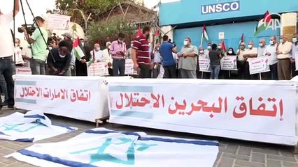 İsrail'in BAE ve Bahreyn'le imzaladığı normalleşme anlaşması Gazze'de protesto edildi