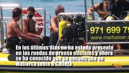 Fernando Simón luce su imagen más íntima durante la grabación de un programa de Calleja