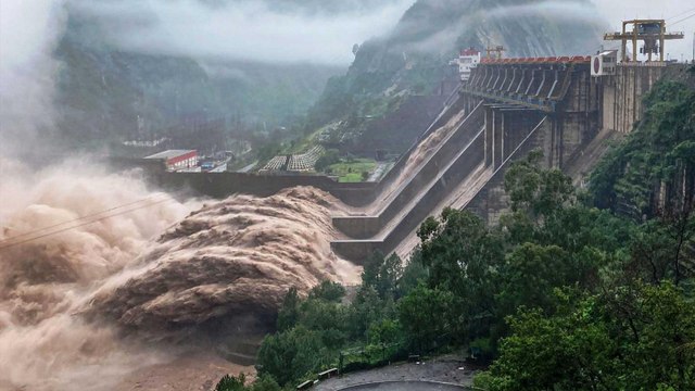 Five gates of Sardar Sarovar Dam opened on PM's birthday