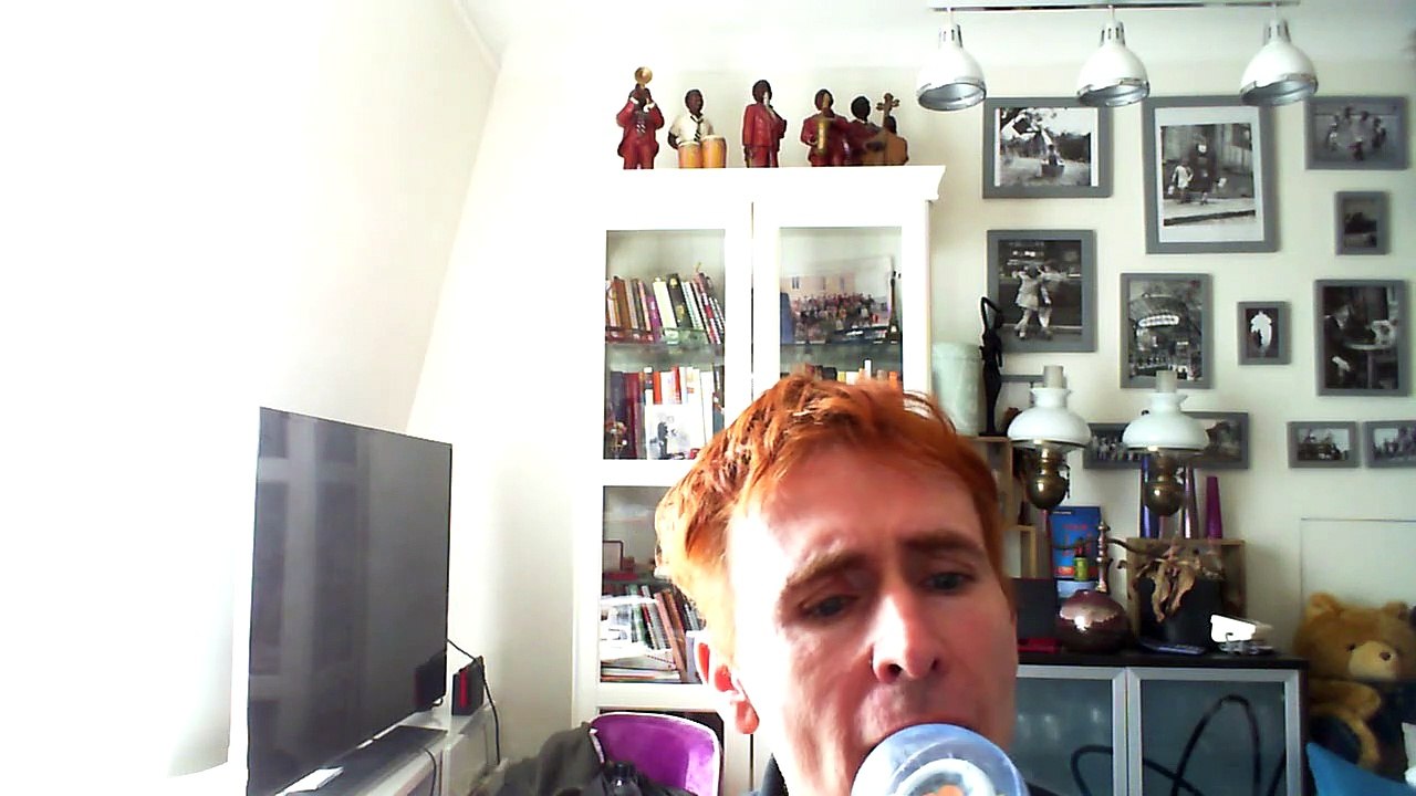 Wiwi égratigne "rien"