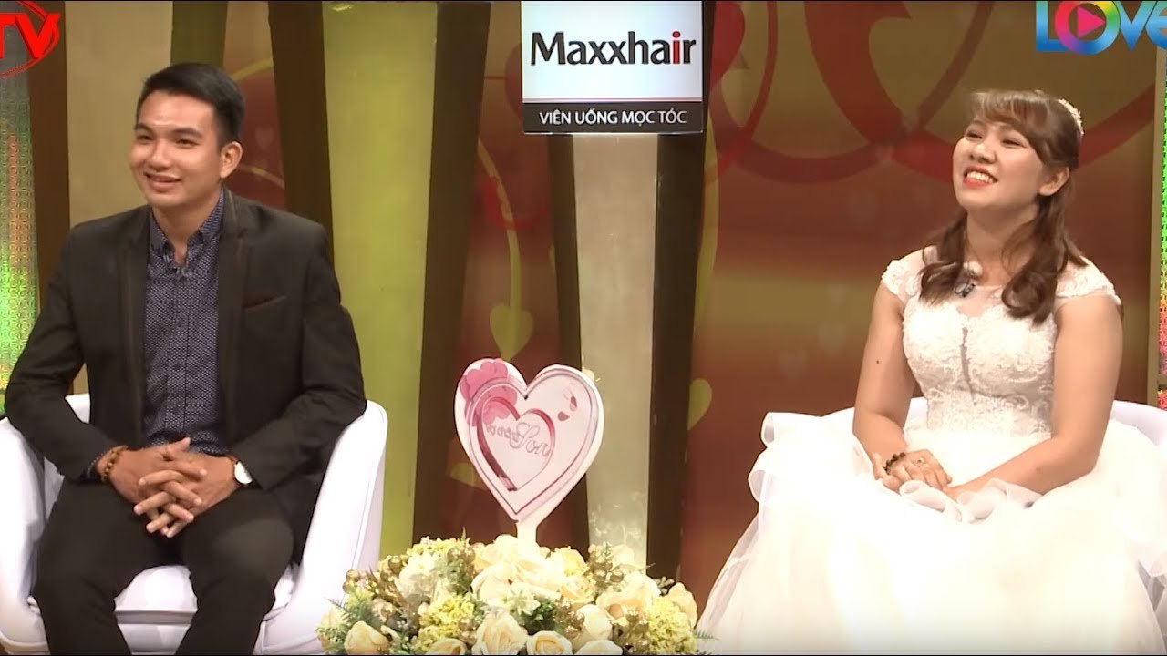 Ghen tị với hạnh phúc cặp vợ chồng đặc biệt | Vợ thích chồng cười đểu – Chồng 'YÊU' vợ xăm mình 