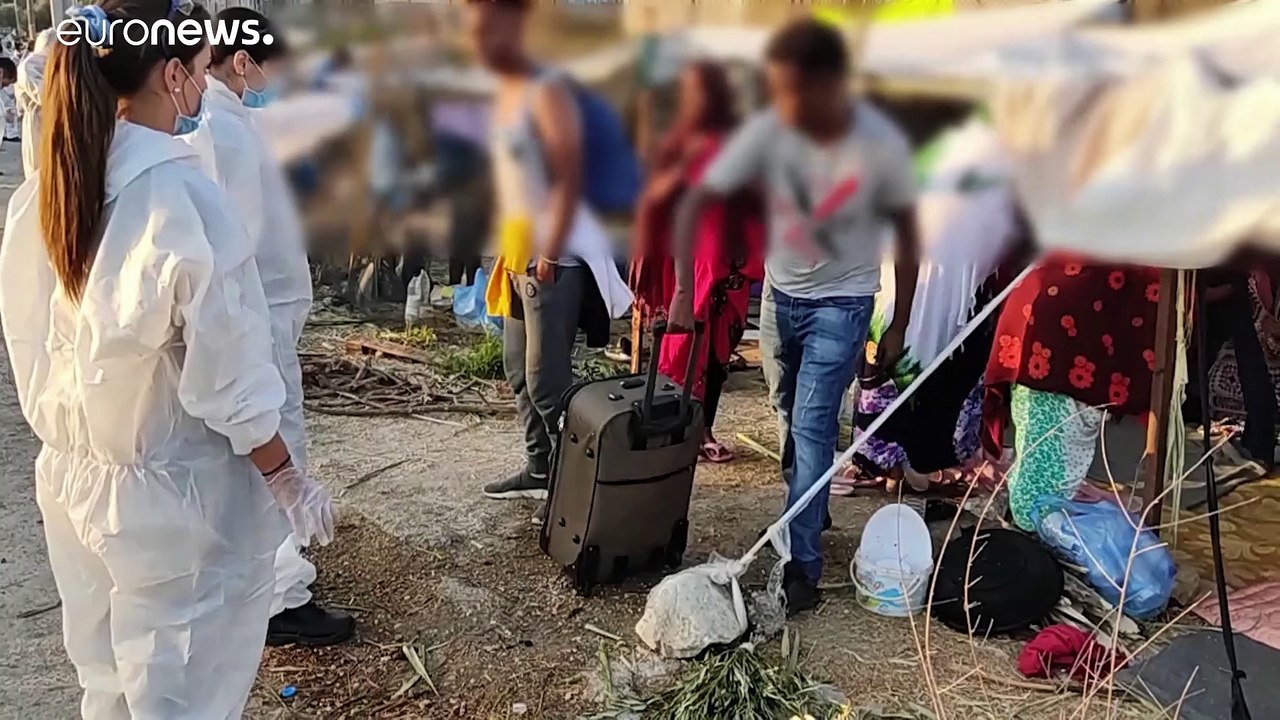 Flüchtlinge auf der Straßen: Großeinsatz der Polizei auf Lesbos