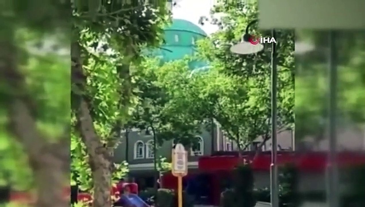 İzmir'de cami hoparlörlerinden müzik yayınlanmı...