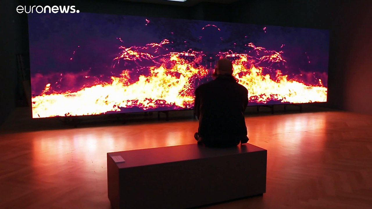 Jugar con fuego: el artista alemán Von Bismarck...