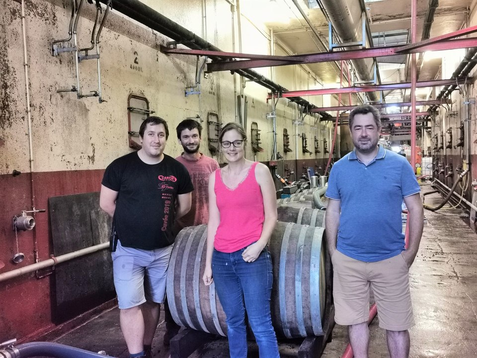 Gallician : thermovinification à la cave viticole, explications de Stéphane Landais, directeur