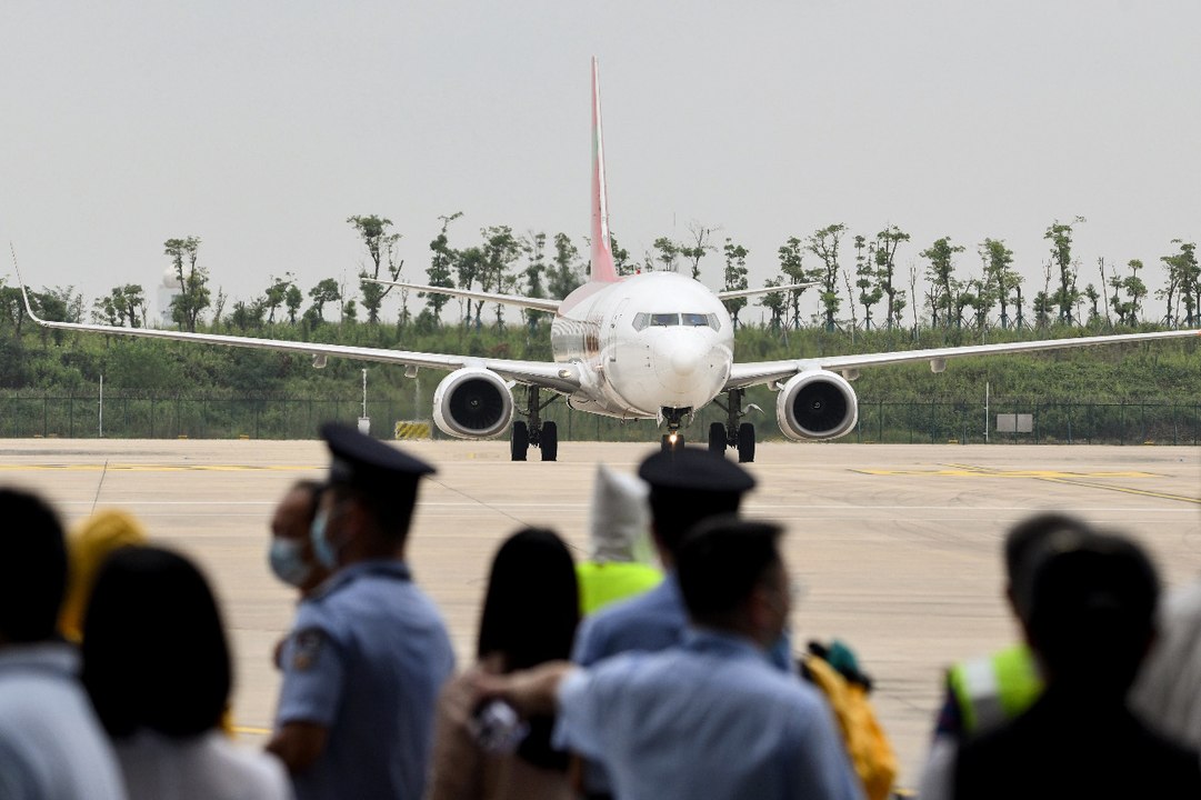 Wuhan reanuda vuelos internacionales después del brote de COVID 19